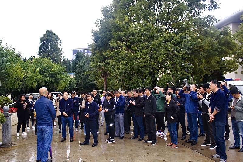 1571284707706366.jpg 紀(jì)委書記鄭宇作警示教育動員講話.jpg