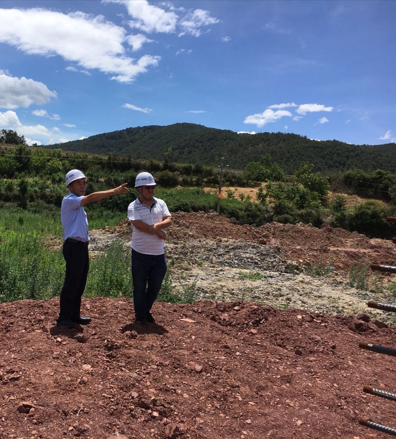 1592210263111026.jpg 夏雙仁現(xiàn)場指導(dǎo)工作(1).jpg