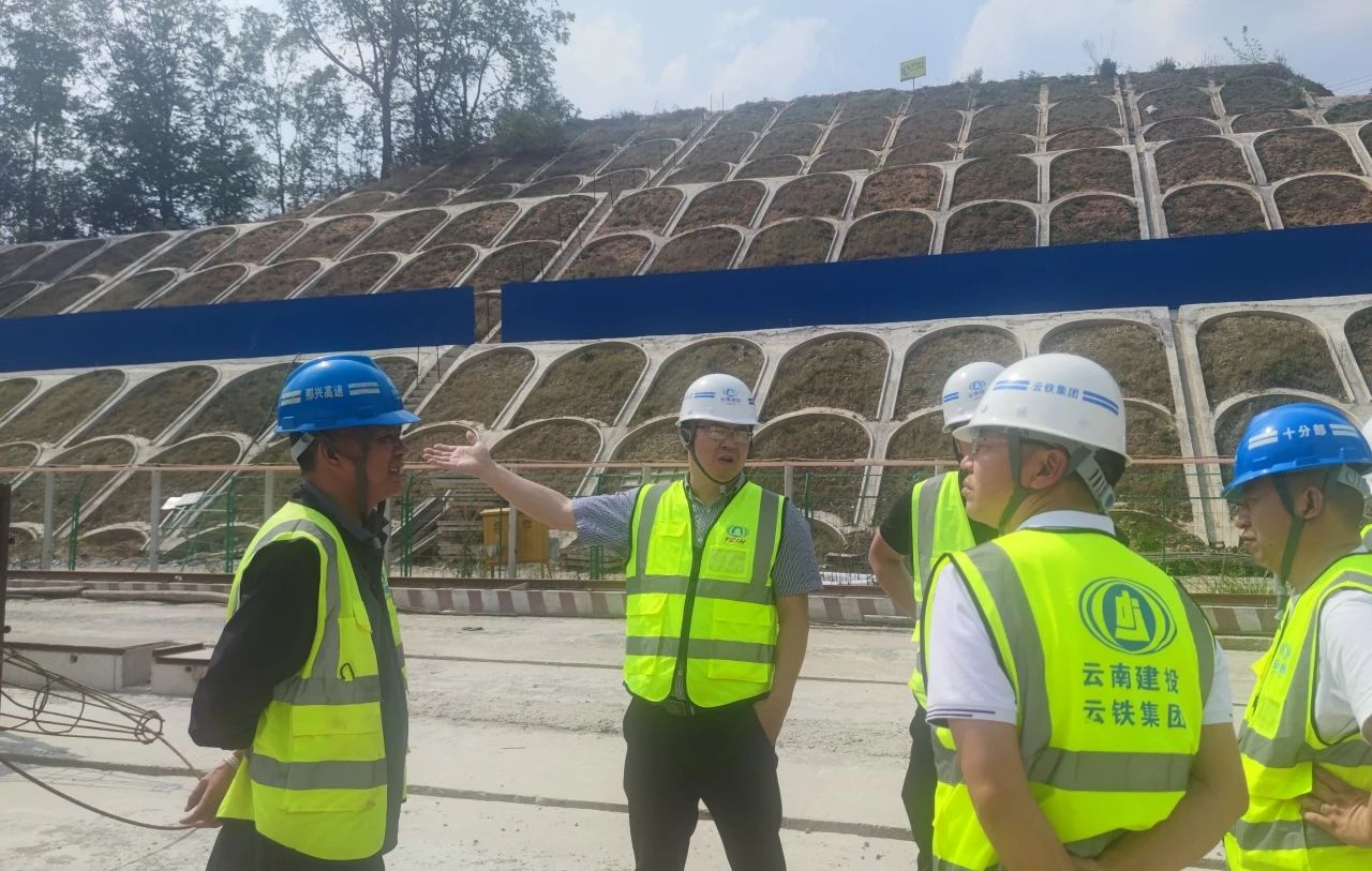 1718073229545928.jpg 1718073229545928.jpg